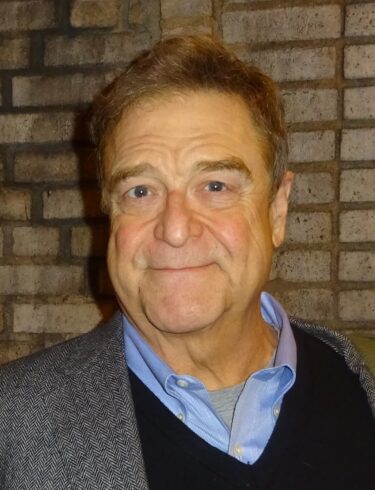 ジョン・グッドマンとブルース・ウィリスはいつから友達？下積み時代のNYから40年以上続く友情